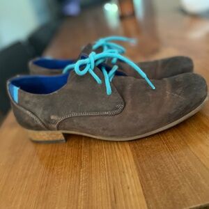 John Fluevog distressed leather shoes - men’s